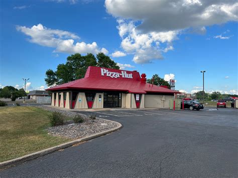 pizza hut on east street